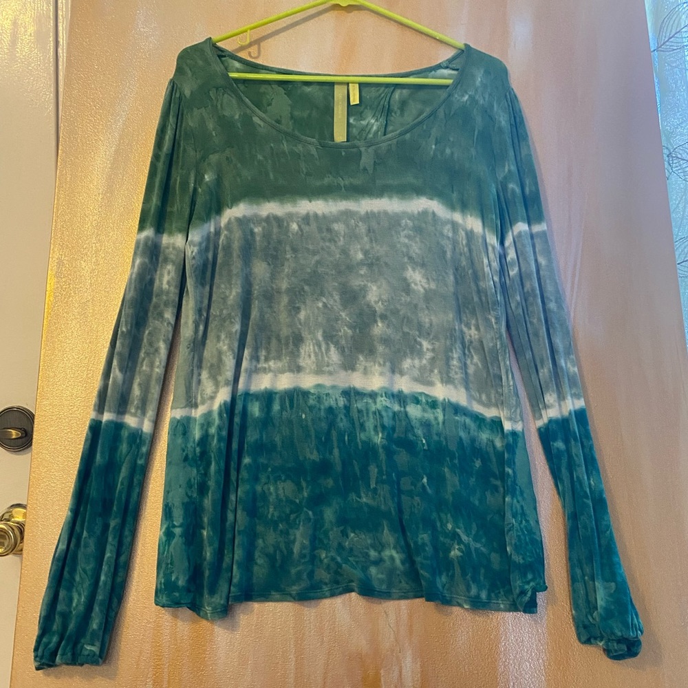 Green Dragon tunic shirt xs